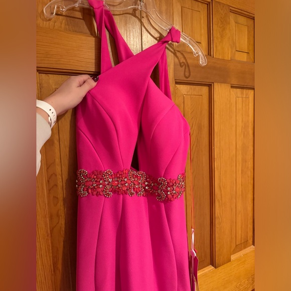 Forever Unique Dress - Picture 4 of 7